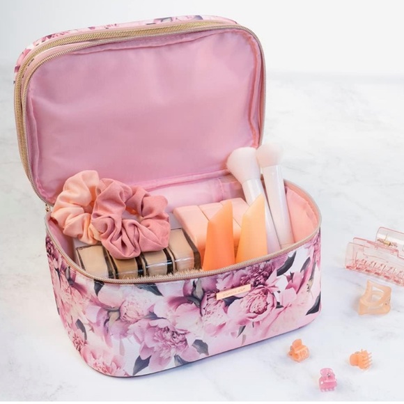 🌸 SOPHIA JOY BY Conair is a beauty brand that aims to provide fun a🌸#Sophia - Picture 1 of 15